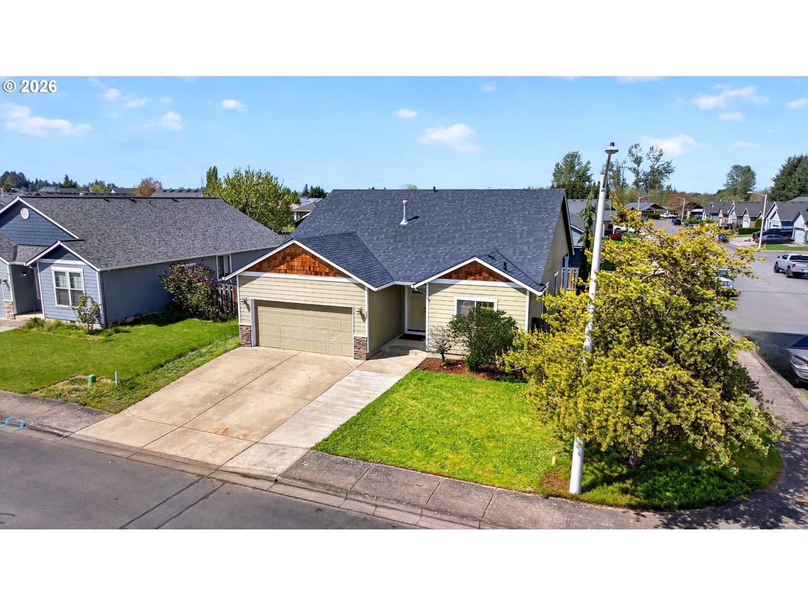 Primary listing photo, 898 JAMES DR, Molalla, OR, 97038