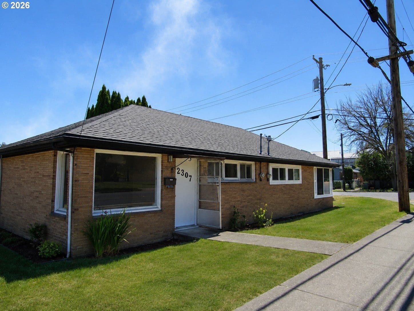 Listing photo 1 of 6