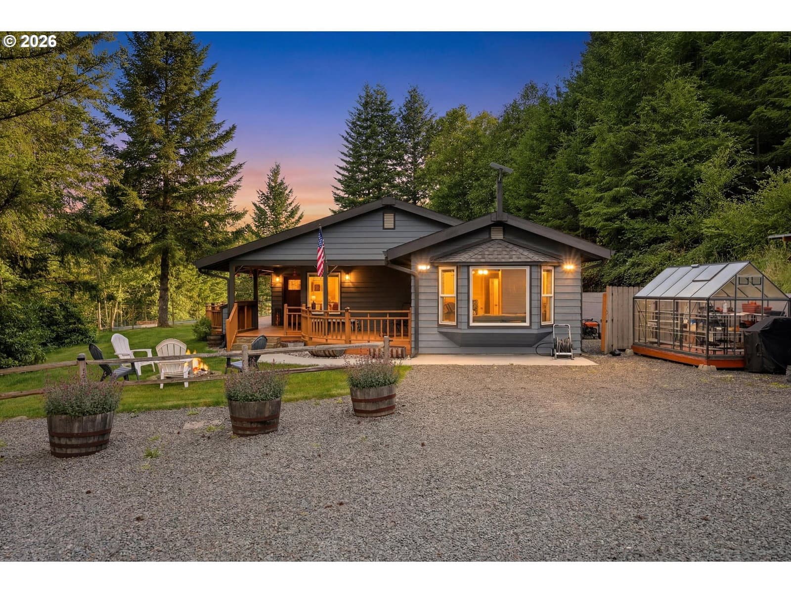 Listing photo 1 of 6