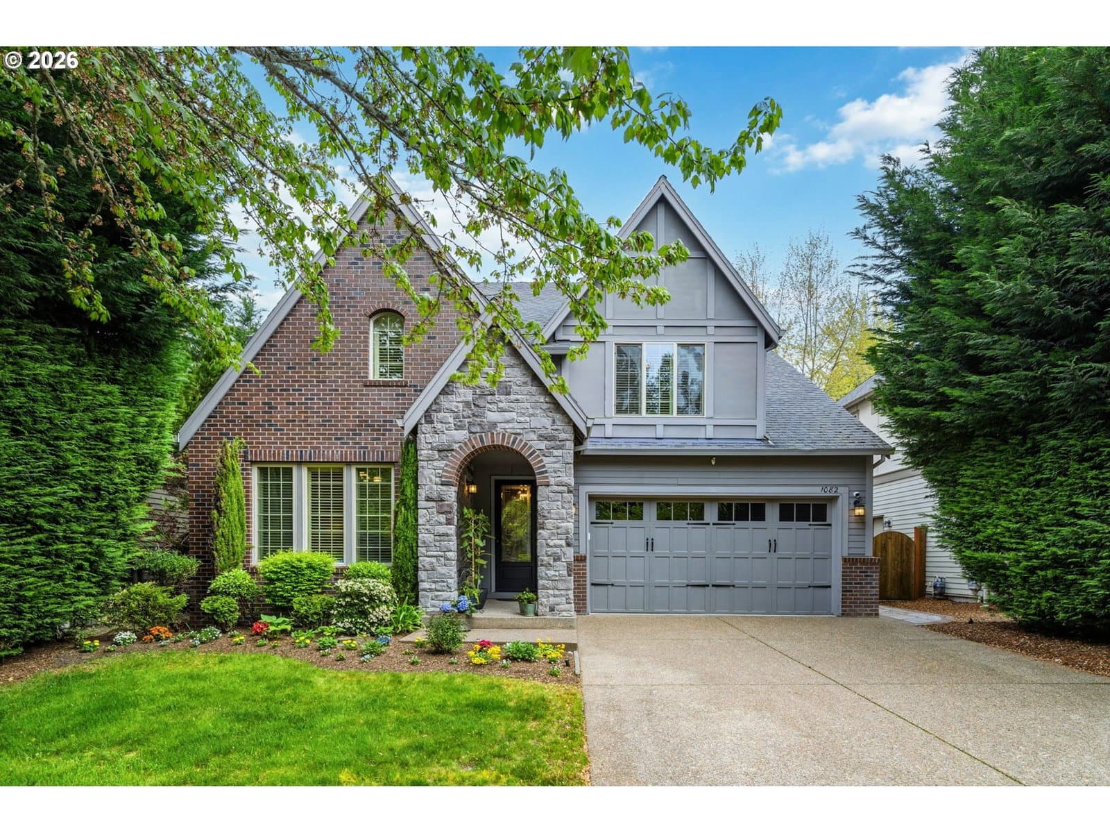 Primary listing photo, 1082 MEEK WAY, West Linn, OR, 97068