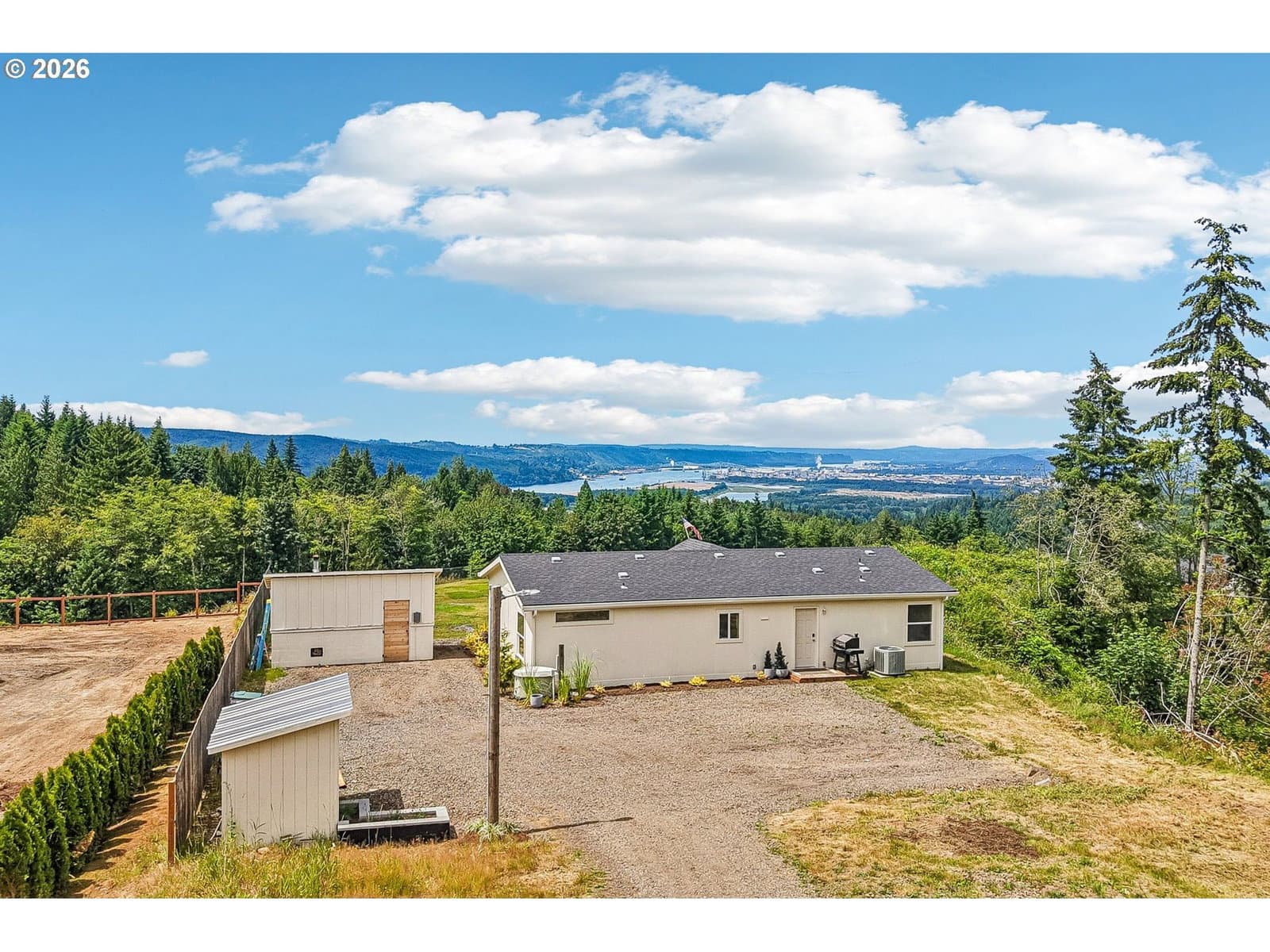 Listing photo 1 of 6