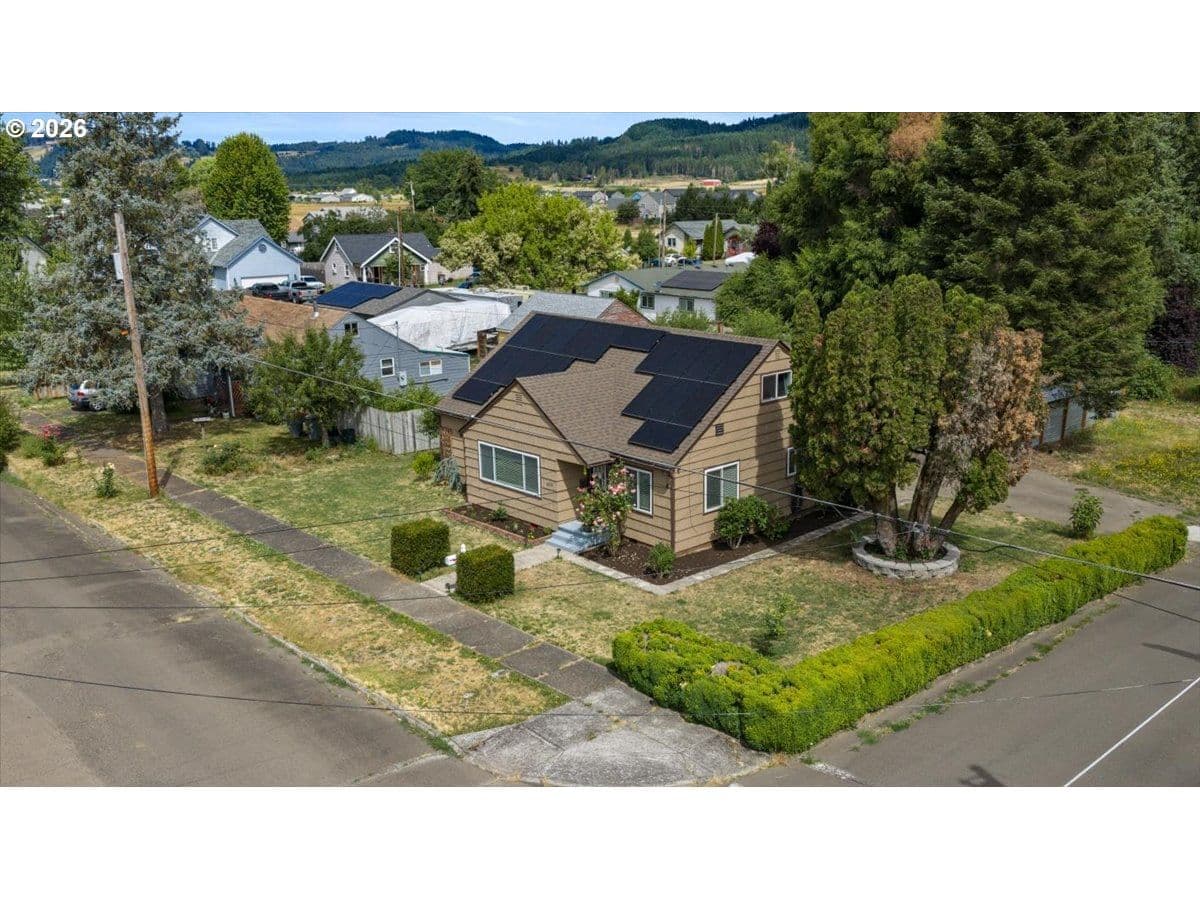 Listing photo 1 of 6