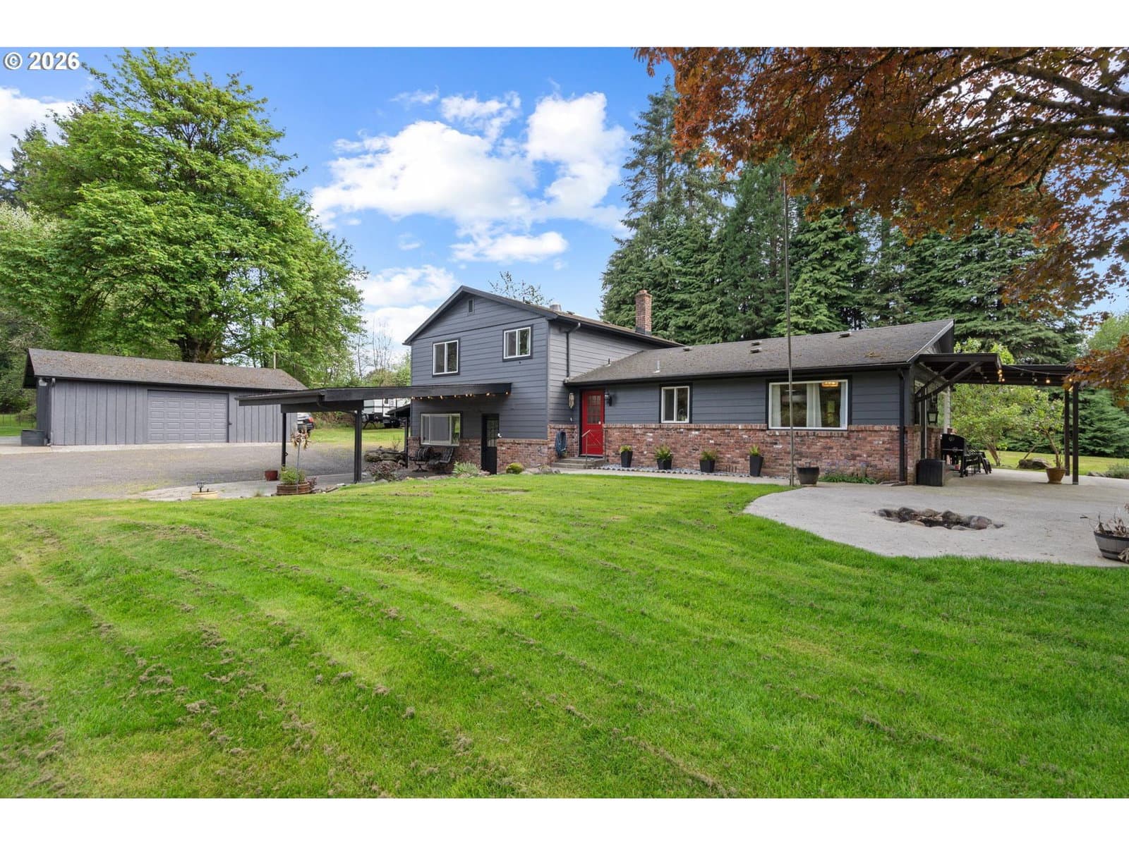 Primary listing photo, 410 STUDEBAKER SPUR 2 Spur, Castle Rock, WA, 98611