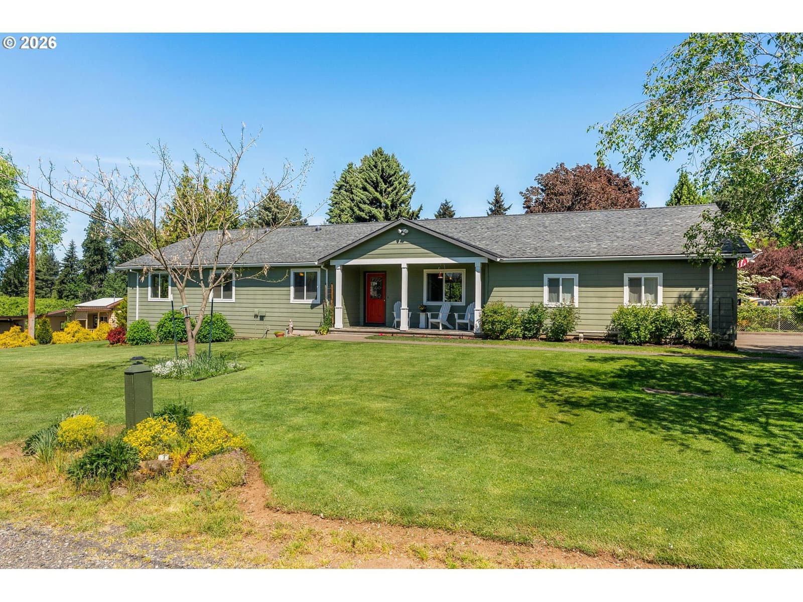 Listing photo 1 of 6