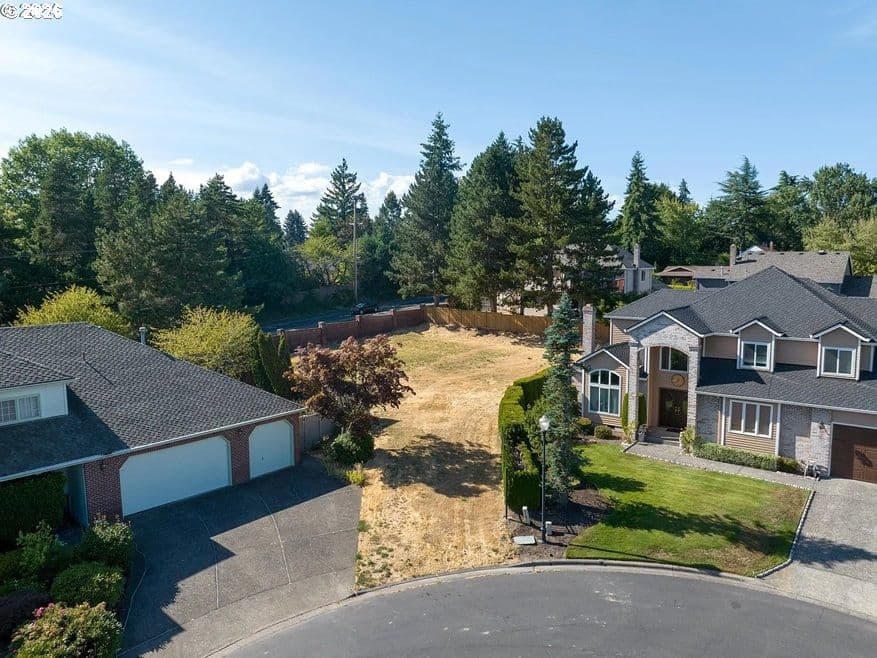 Listing photo 1 of 6