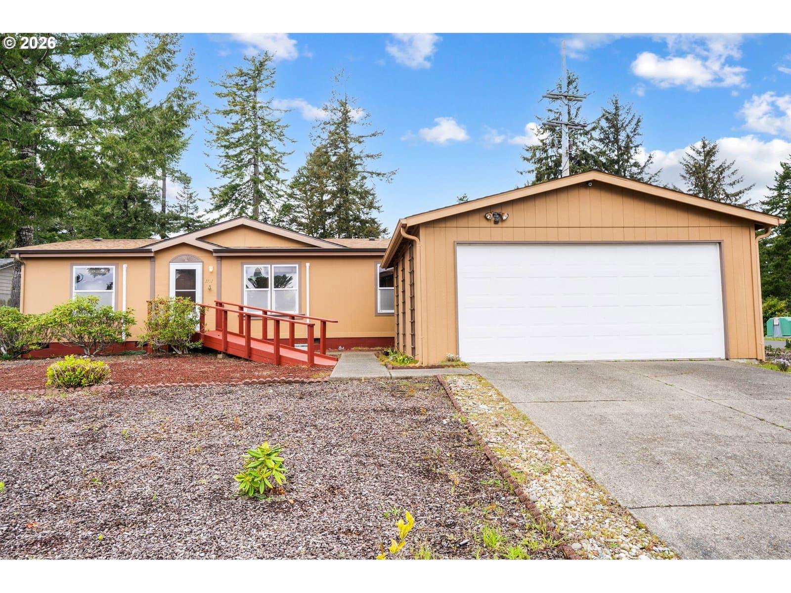 Primary listing photo, 1791 WILLOW LOOP, Florence, OR, 97439