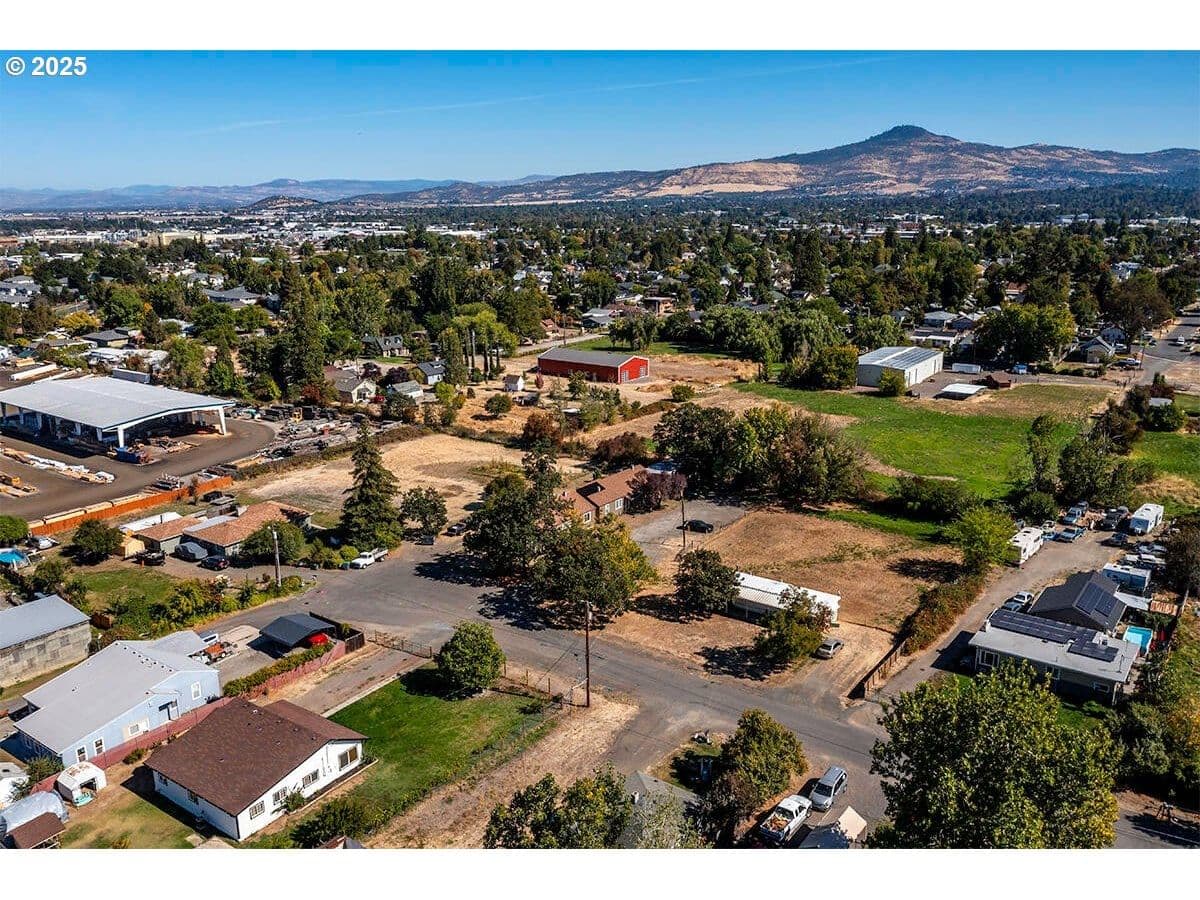 Listing photo 1 of 1