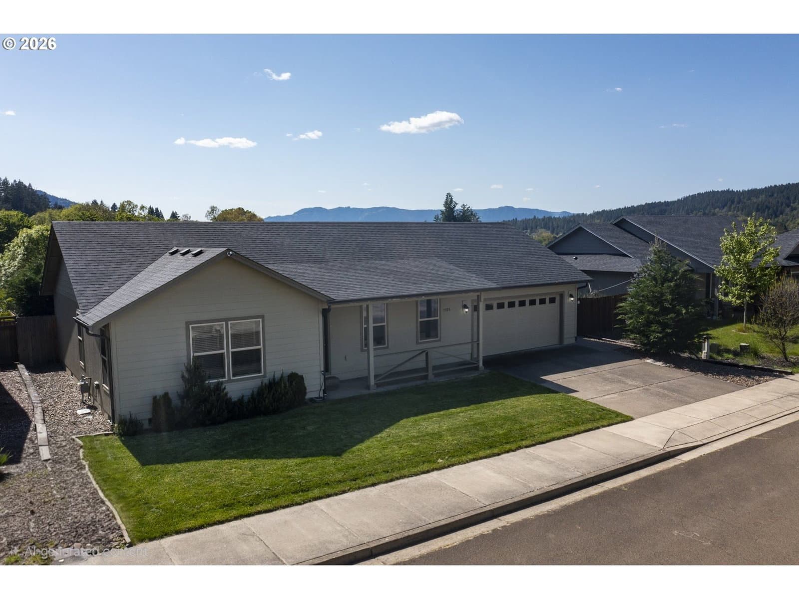 Listing photo 1 of 6