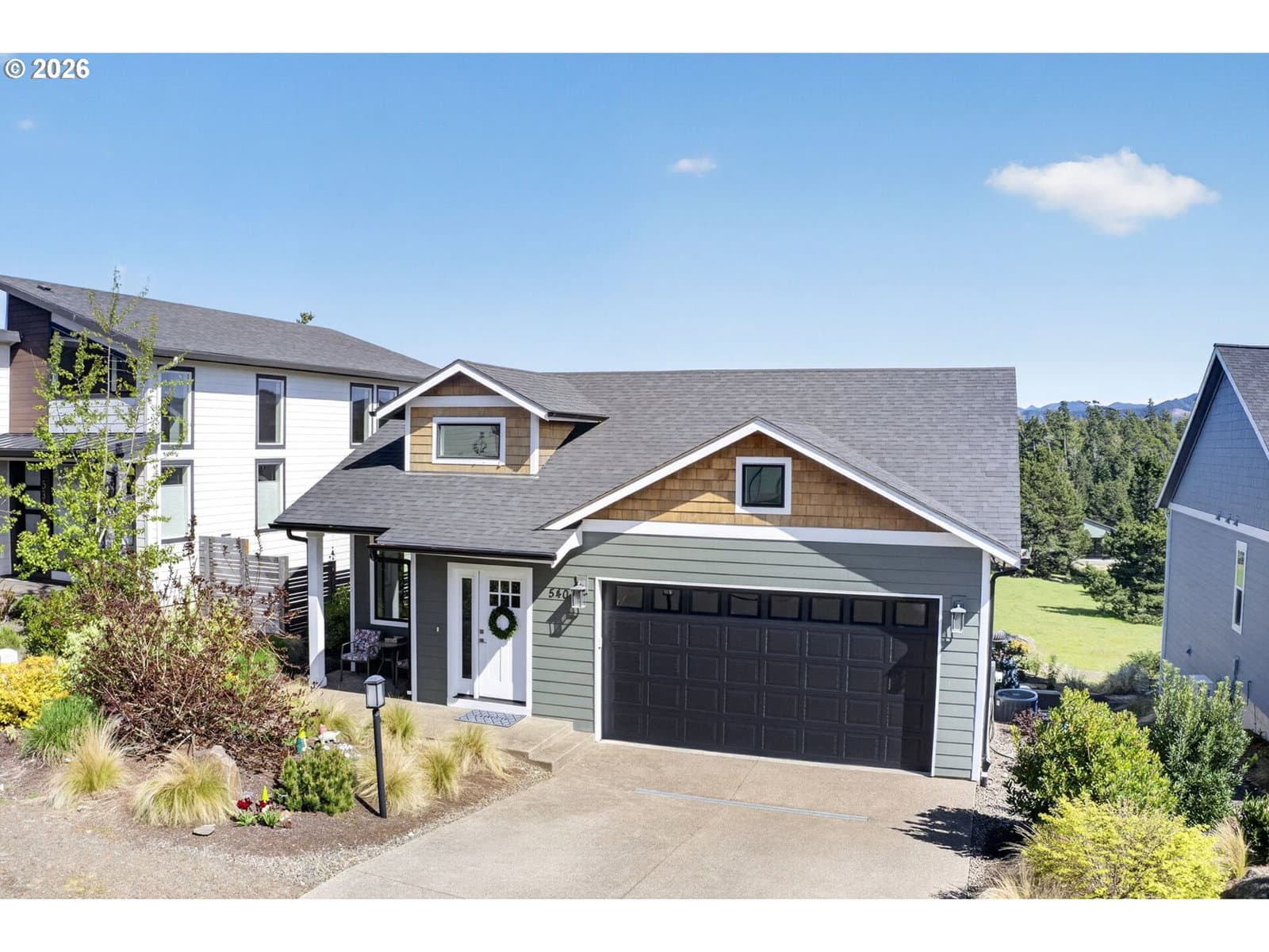 Listing photo 1 of 6