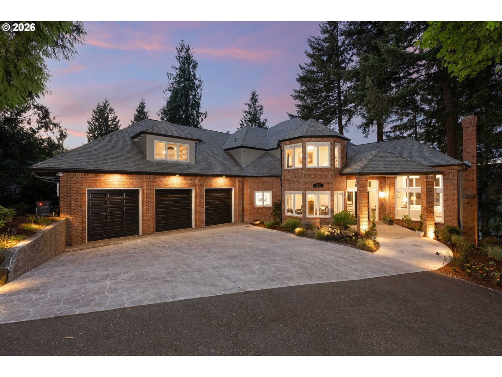 Listing photo 1 of 1