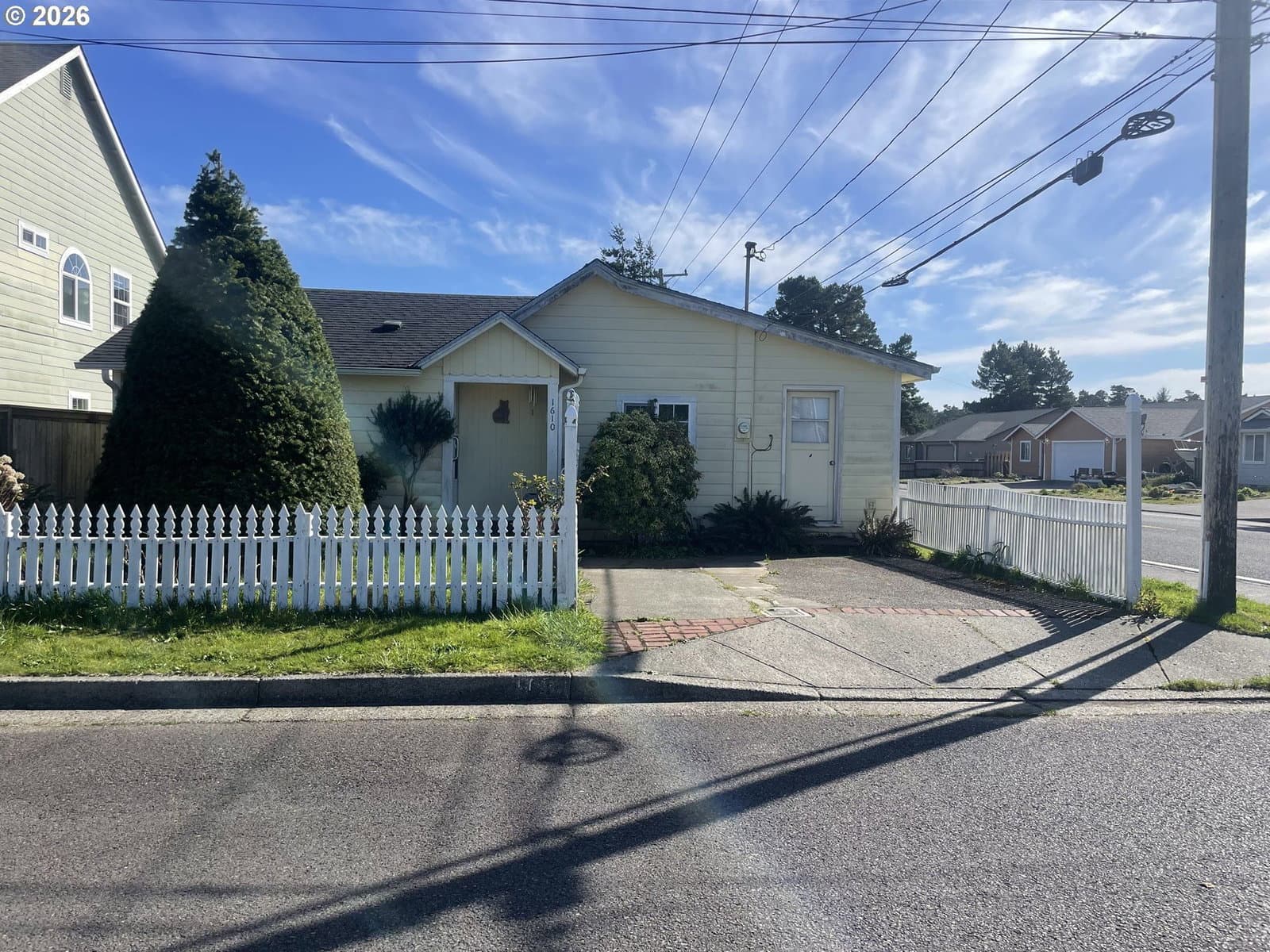 Primary listing photo, 1610 36TH ST, Florence, OR, 97439