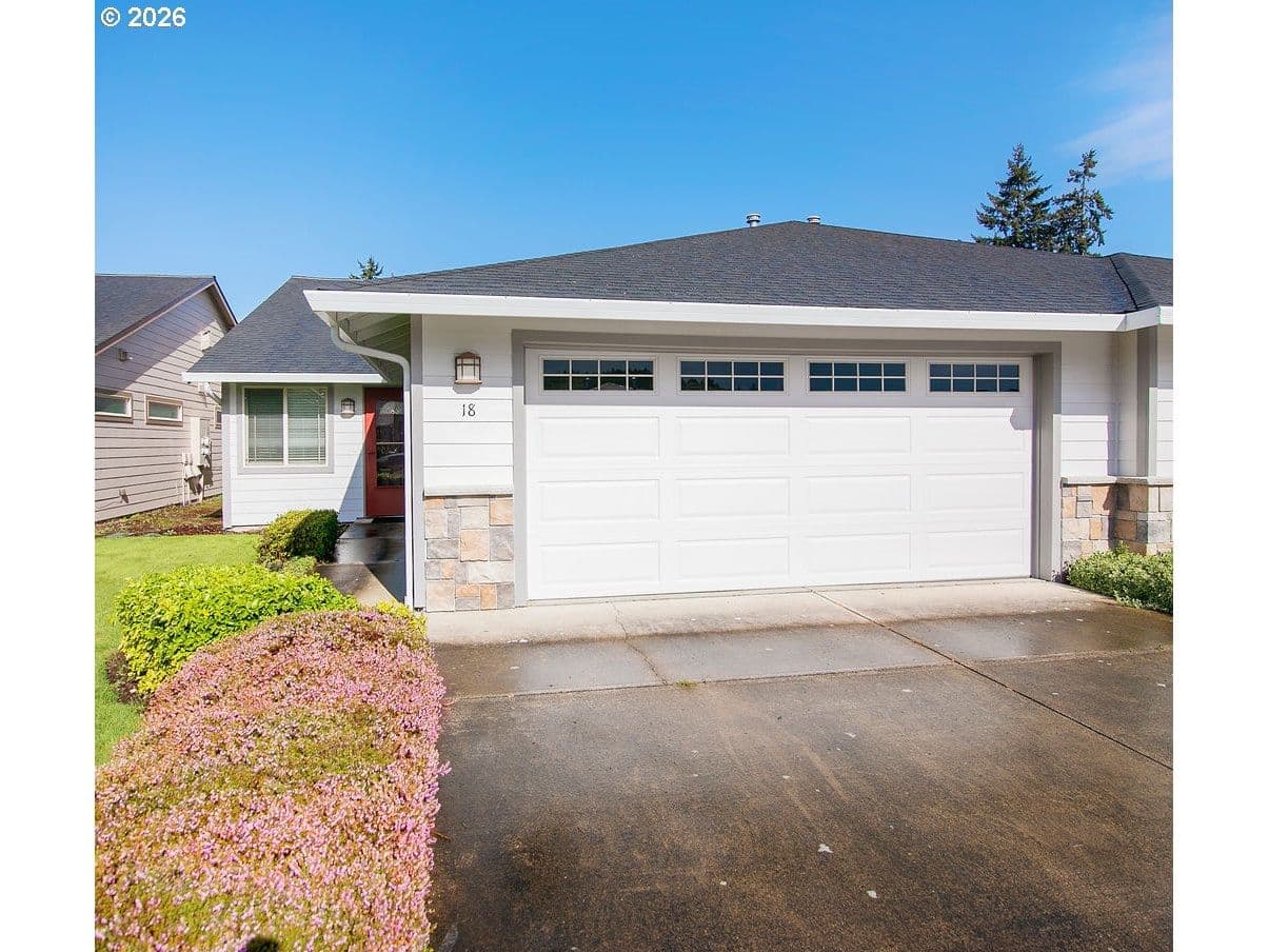 Primary listing photo, 18 WILLOW POINTE LOOP, Longview, WA, 98632