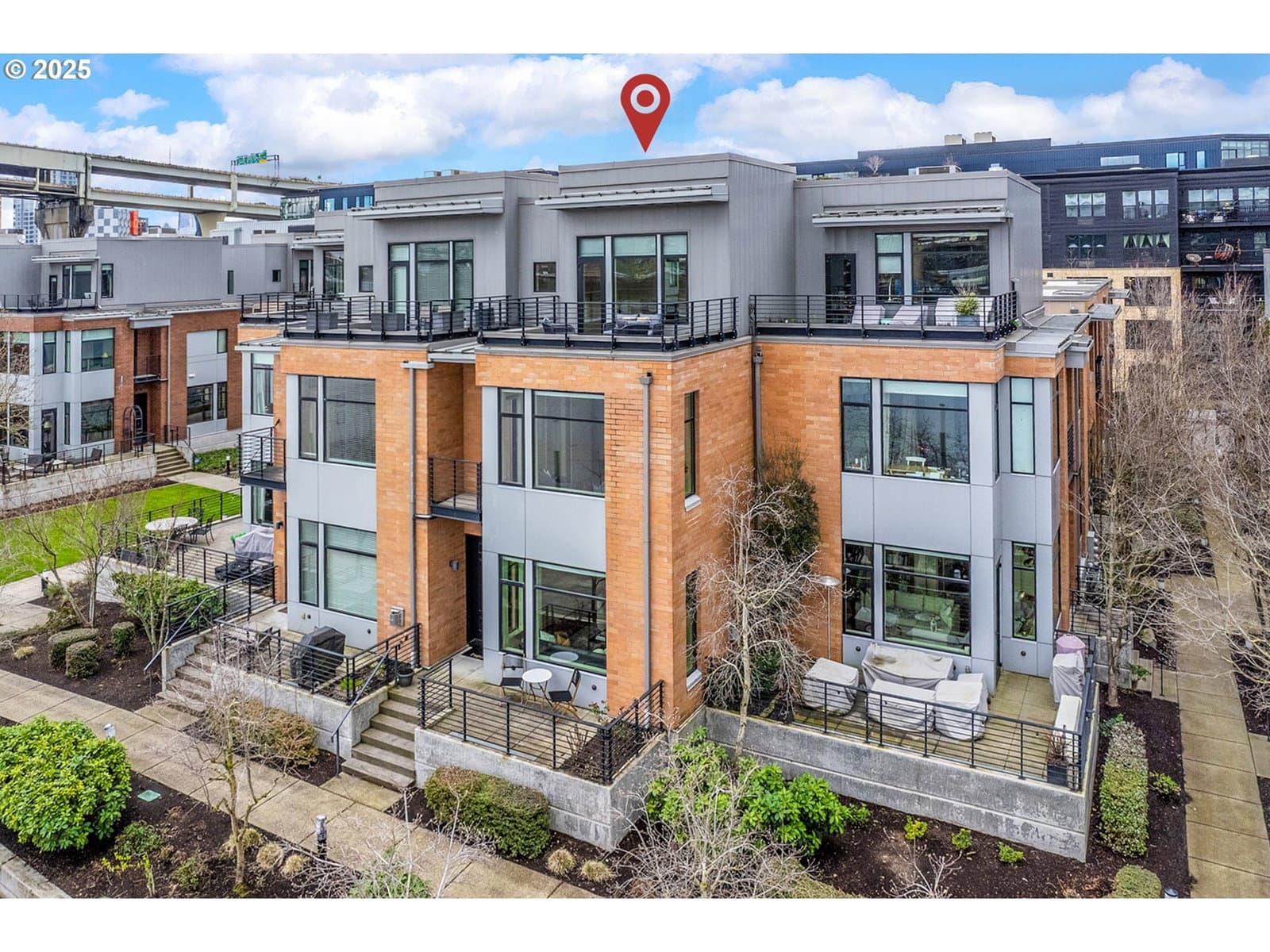 Primary listing photo, 1660 NW Riverscape Dr St, Portland, OR, 97209