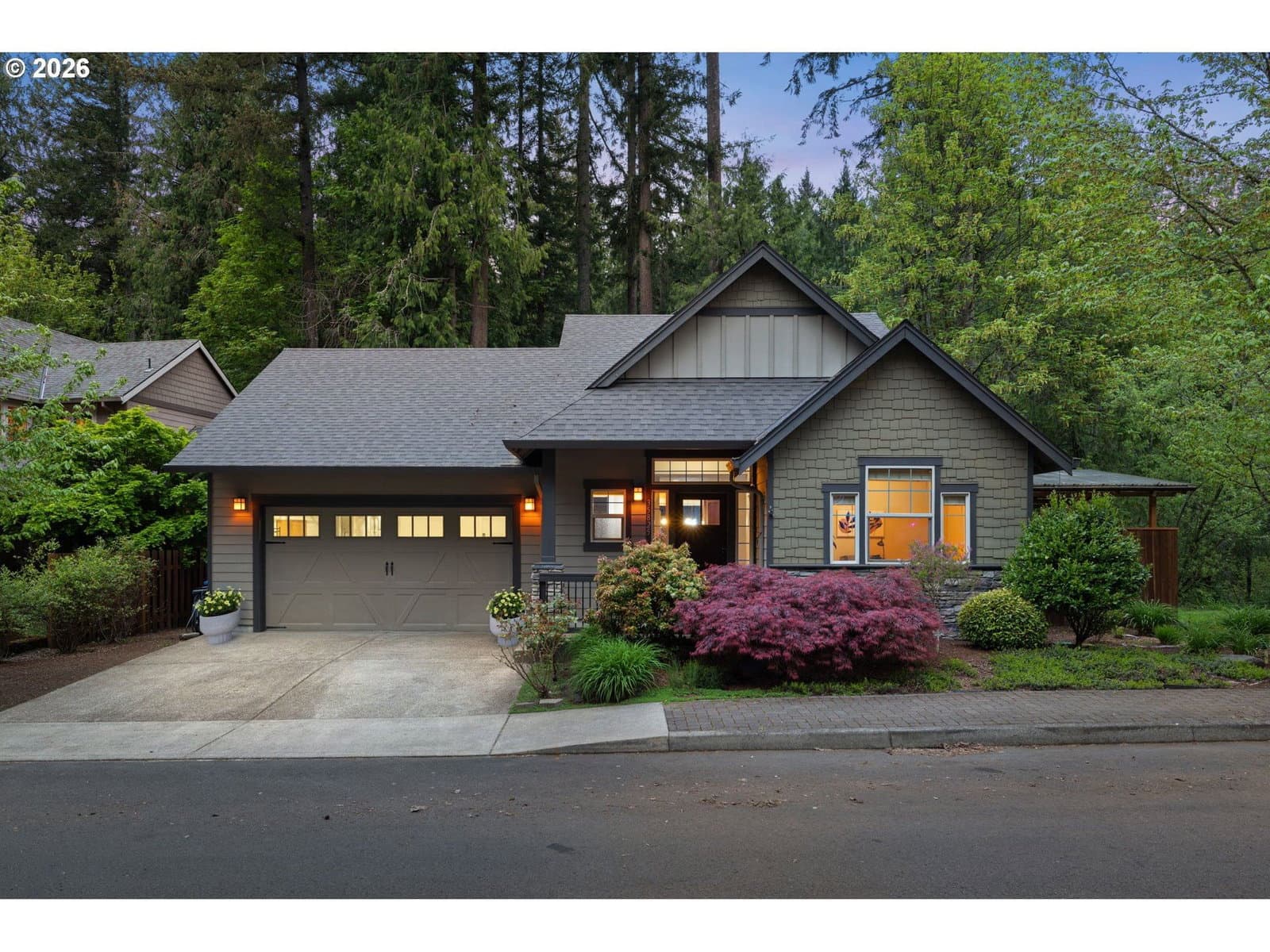 Listing photo 1 of 6