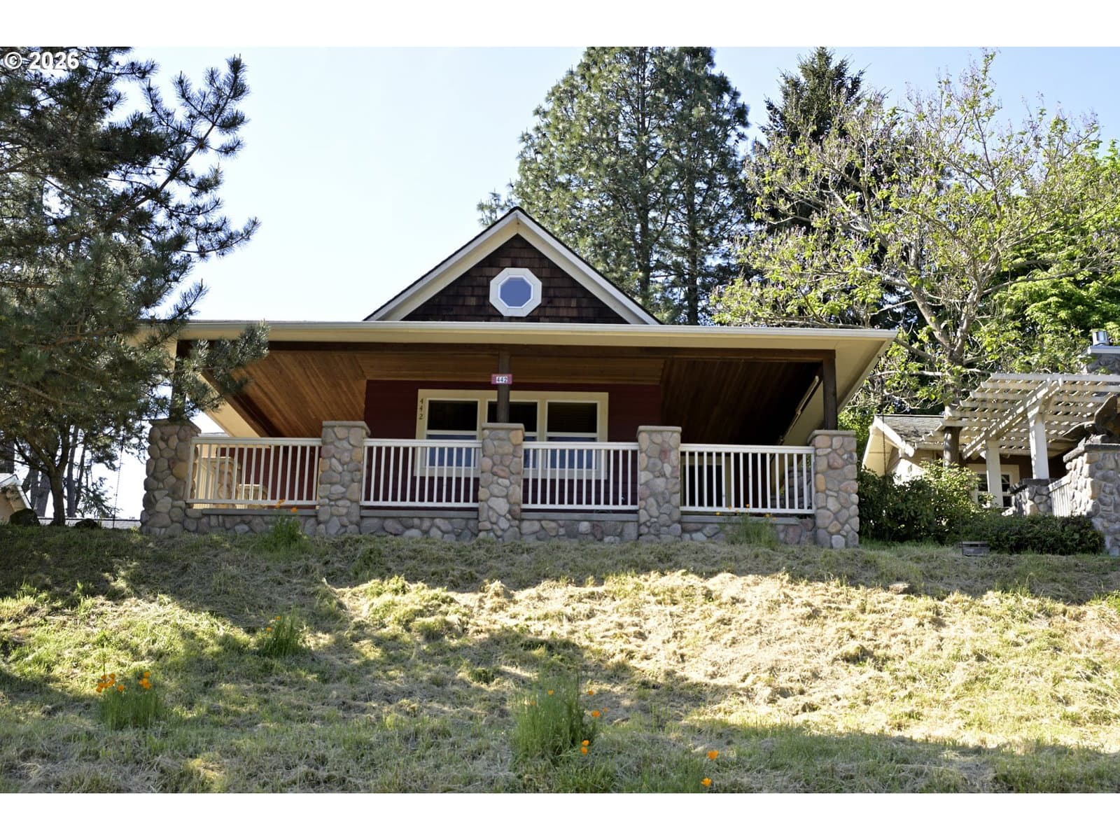 Listing photo 1 of 6