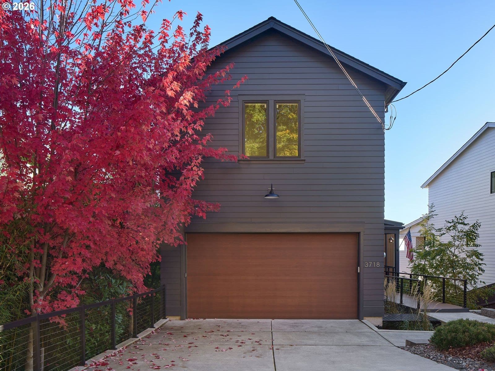 Primary listing photo, 3718 SW HILLSIDE DR, Portland, OR, 97221