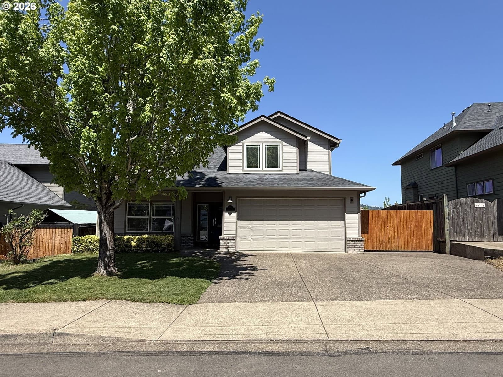 Listing photo 1 of 6