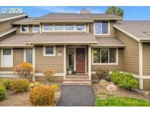 Primary listing photo, 1302 HIGHLAND VIEW LOOP, Redmond, OR, 97756