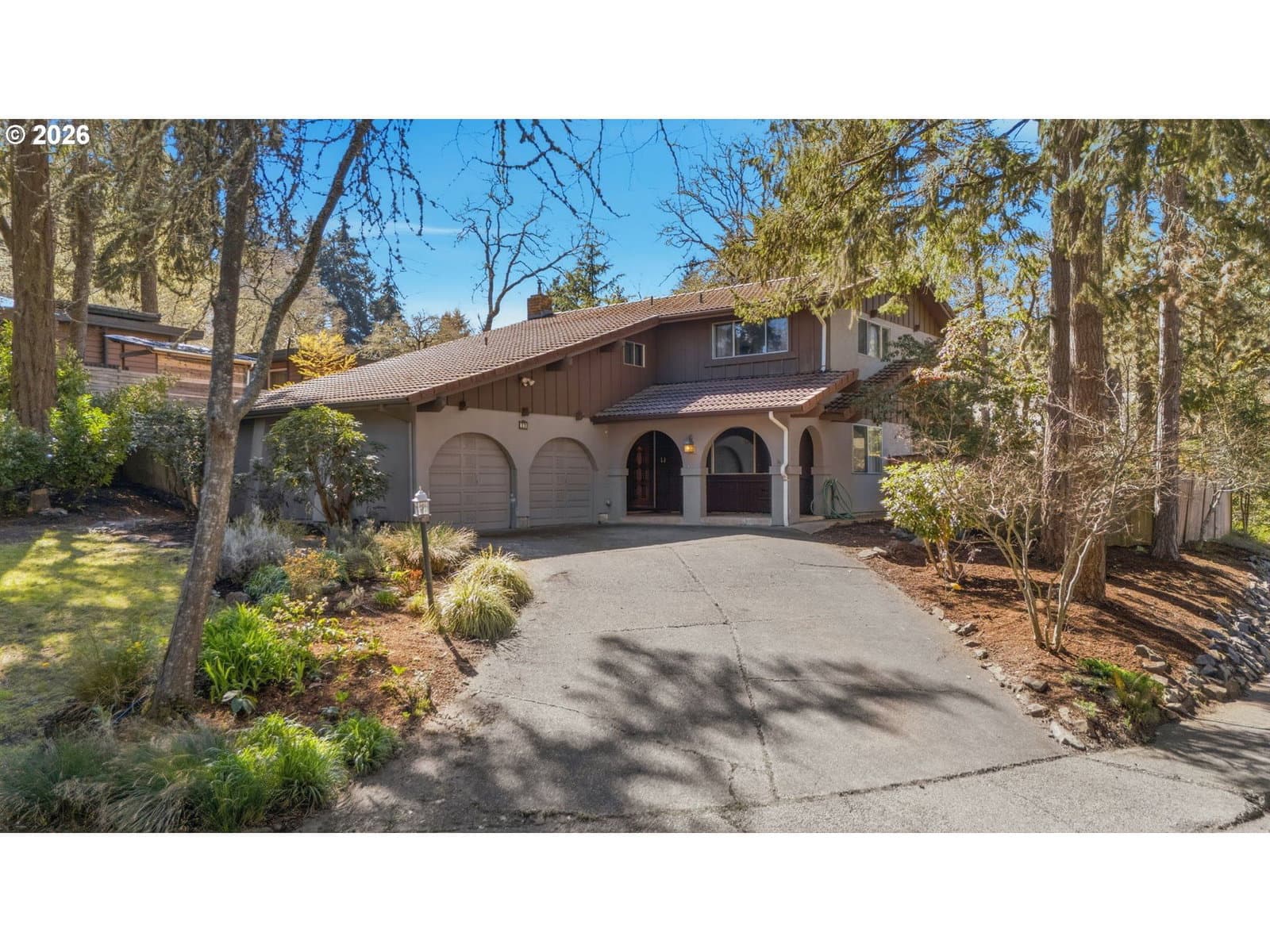 Primary listing photo, 320 DELLWOOD DR, Eugene, OR, 97405