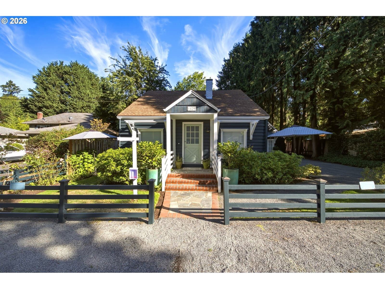 Listing photo 1 of 6