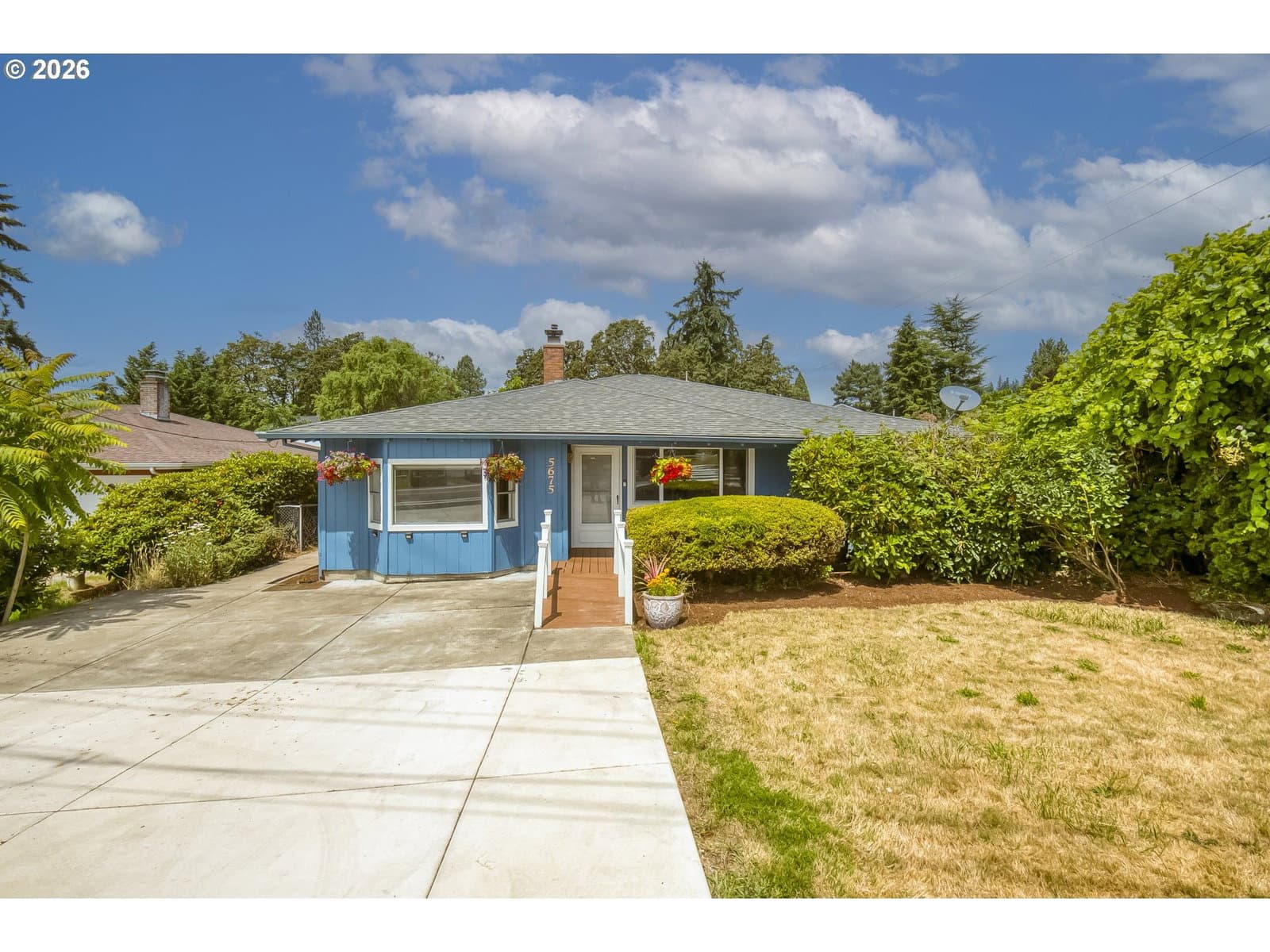 Listing photo 1 of 6