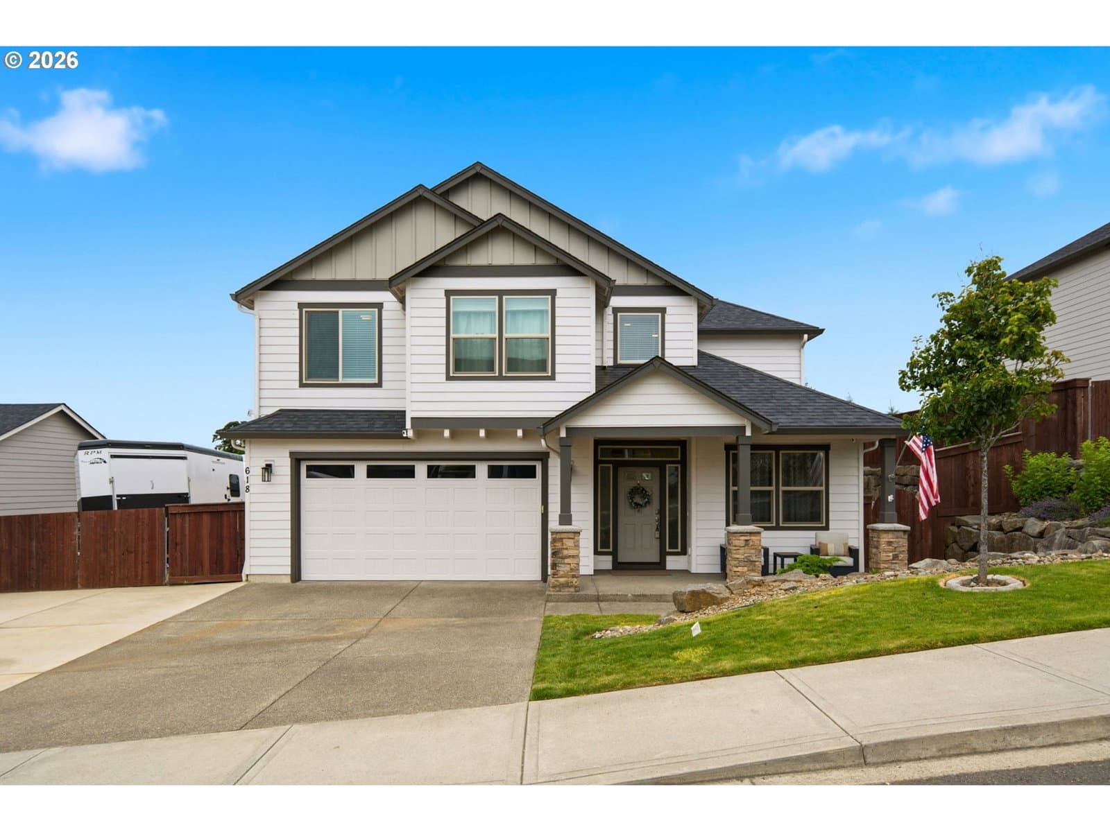 Listing photo 1 of 6