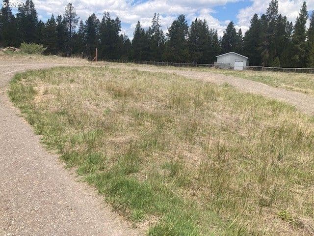 Primary listing photo, 15516 DEER AVE, La Pine, OR, 97739