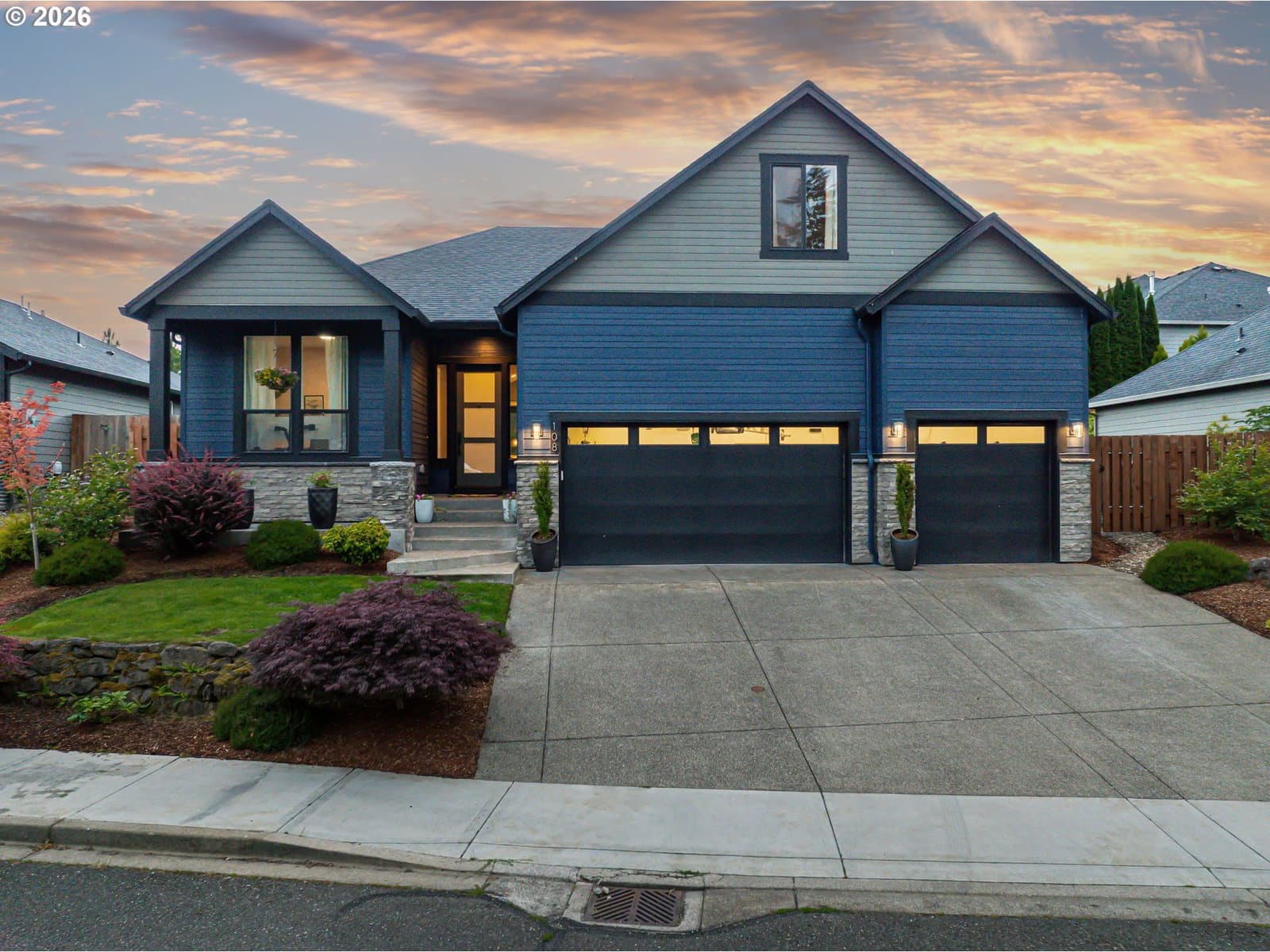 Listing photo 1 of 6