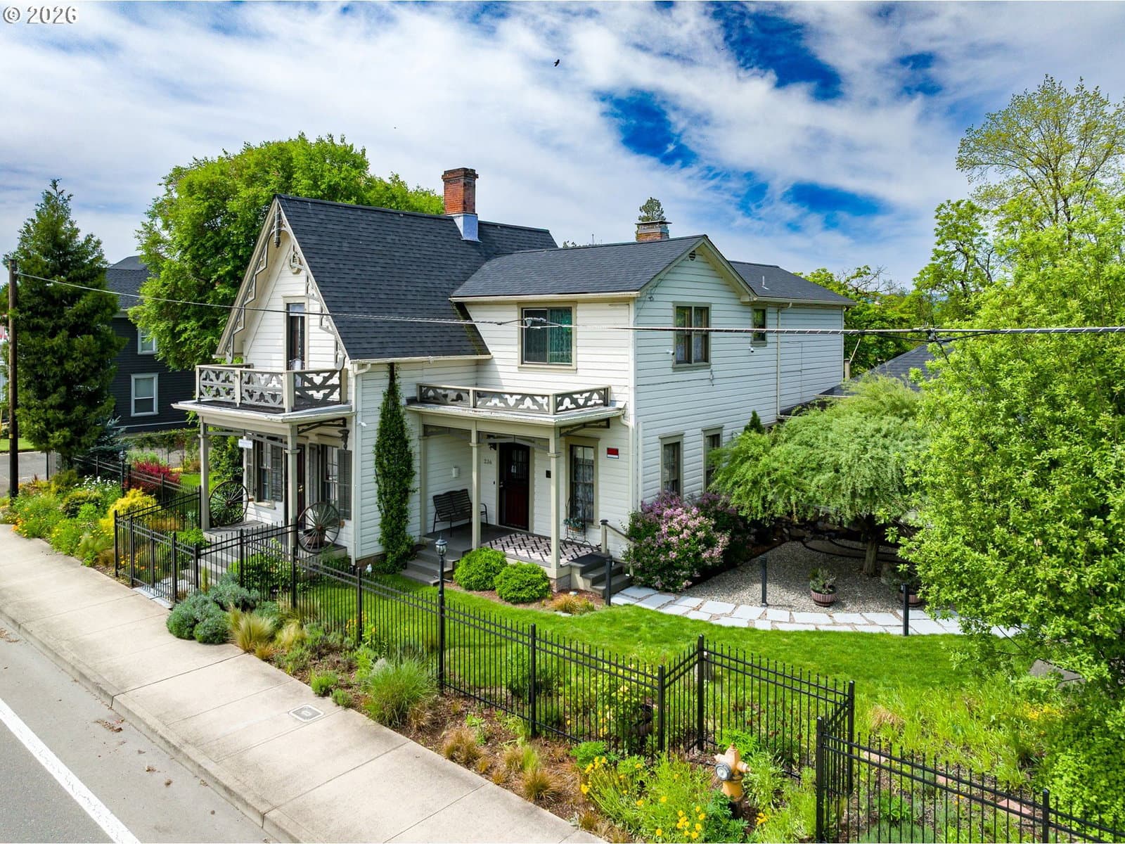 Primary listing photo, 236 SE STEPHENS ST, Roseburg, OR, 97470