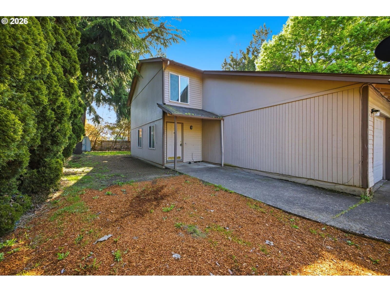 Listing photo 1 of 6