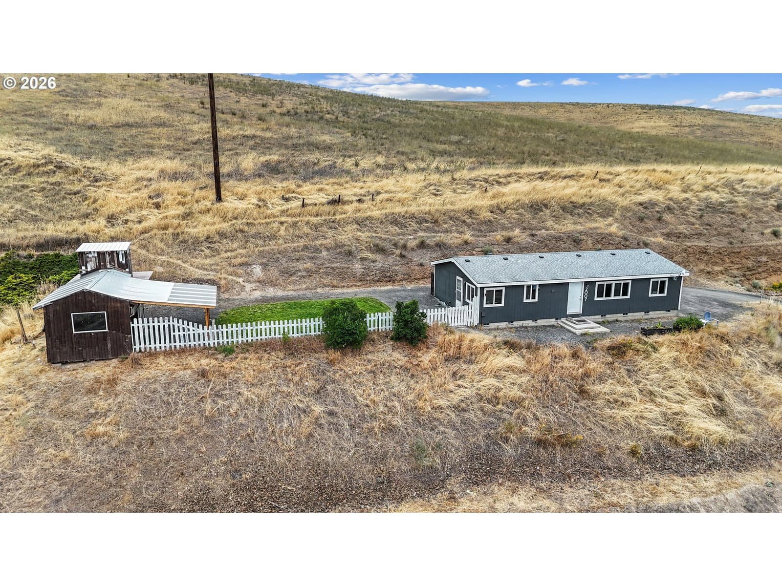 Listing photo 1 of 6