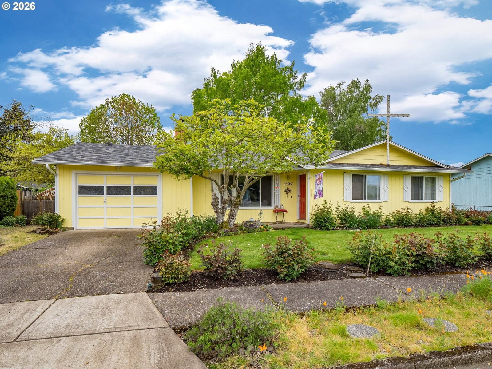 Primary listing photo, 1392 SW MYRTLE ST, Dundee, OR, 97115