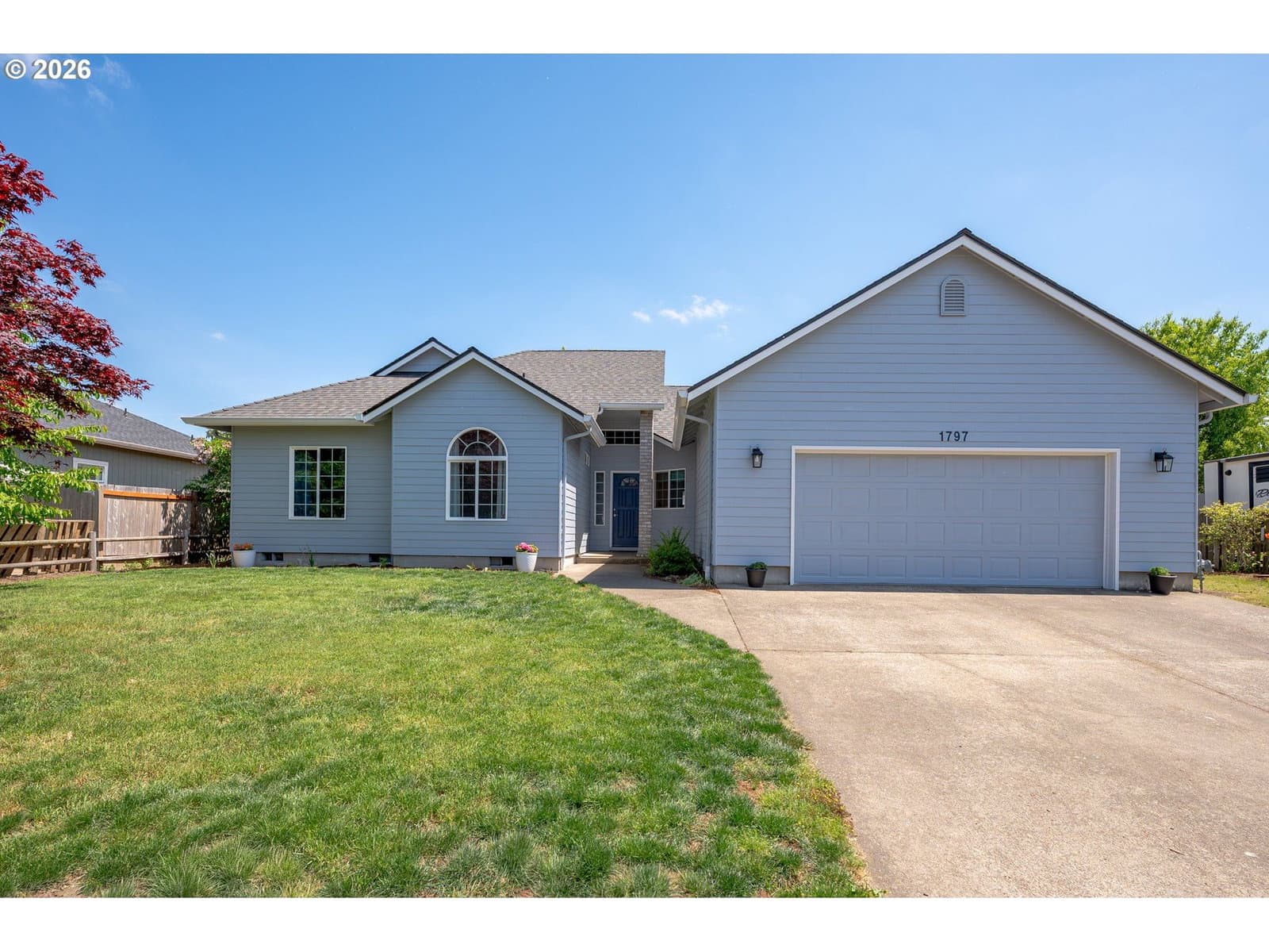 Listing photo 1 of 6