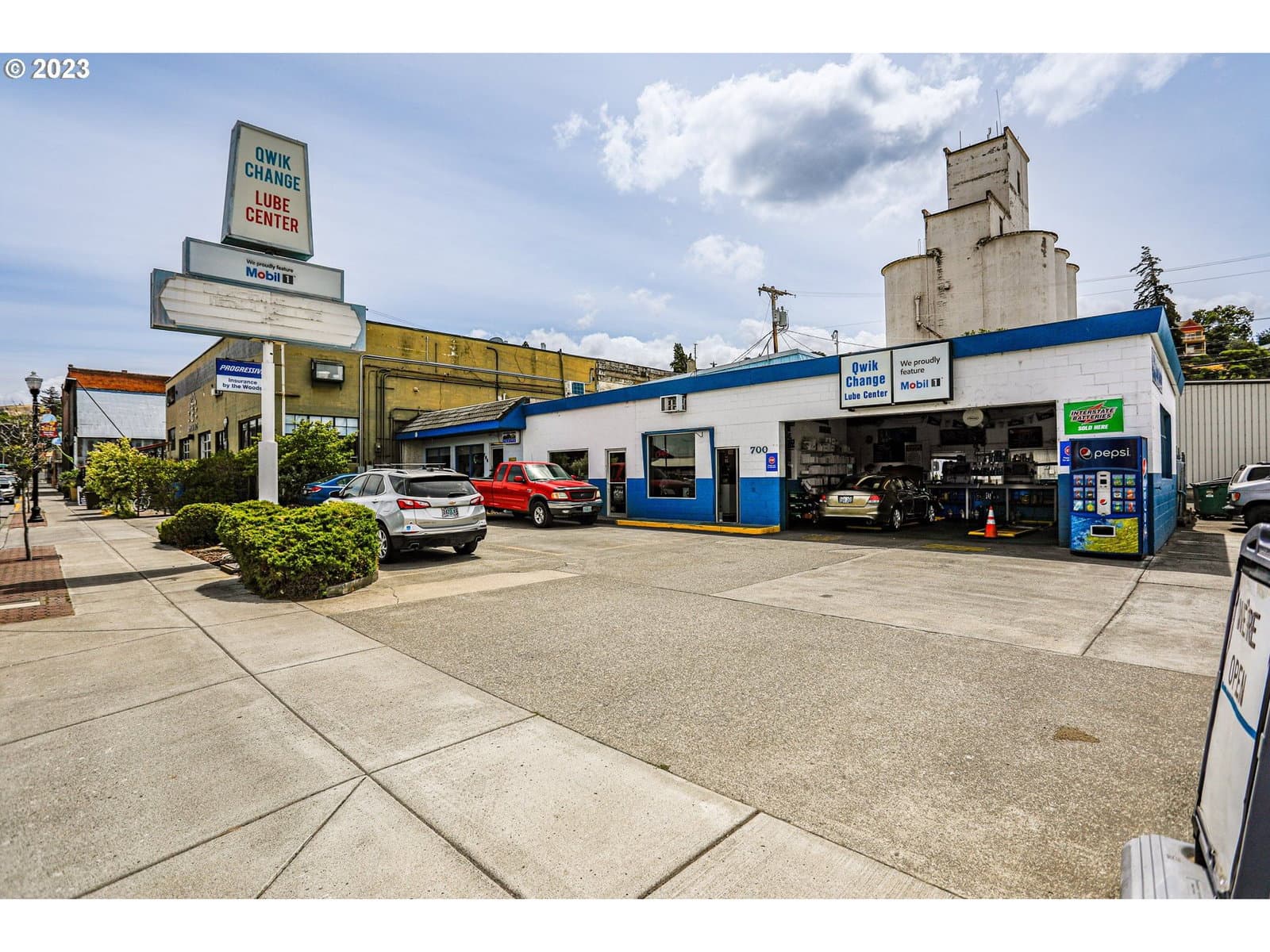 Primary listing photo, 700 E 2ND ST, The Dalles, OR, 97058
