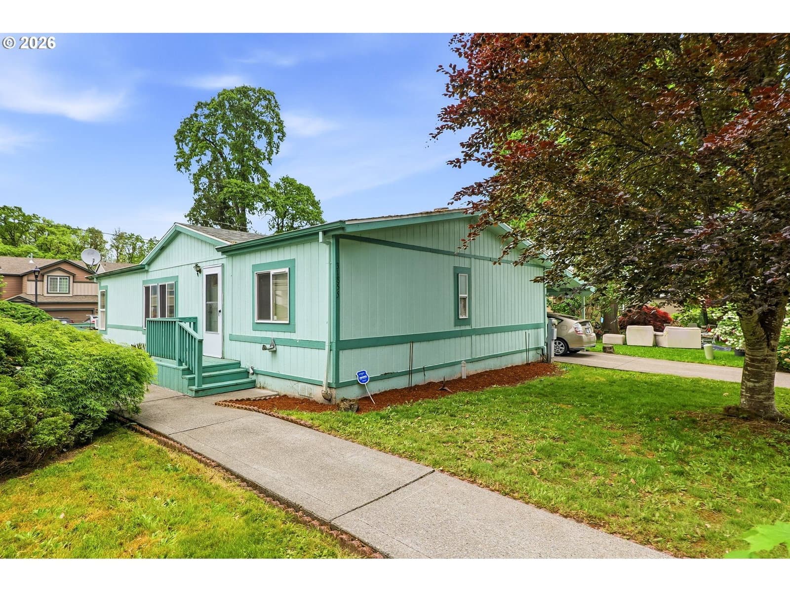 Listing photo 1 of 6