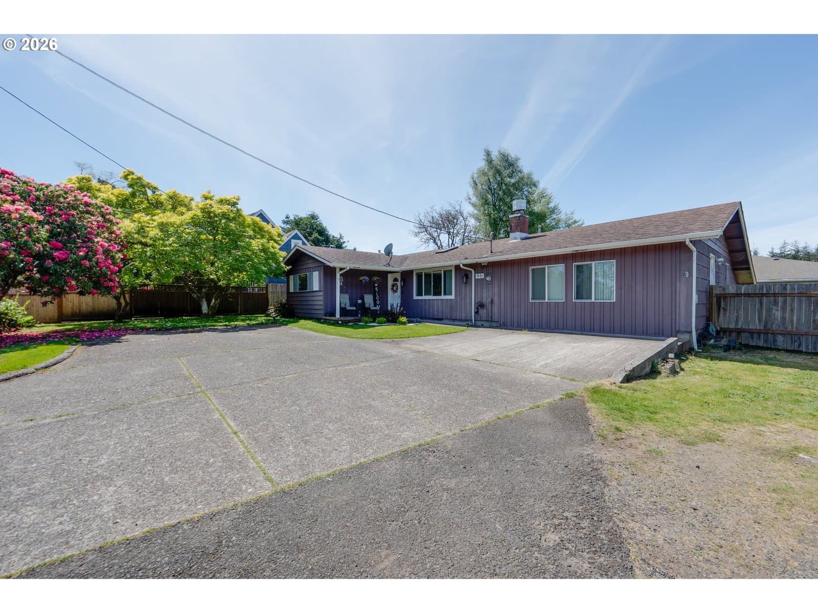 Listing photo 1 of 6