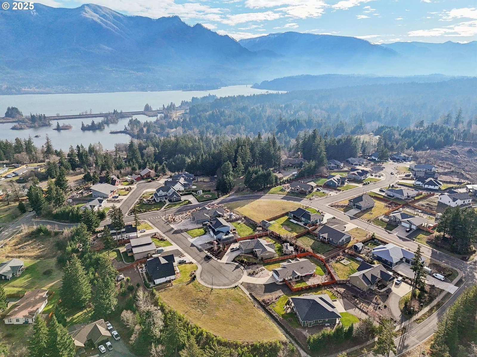 Primary listing photo, 189 NW FALCON CT, Stevenson, WA, 98648