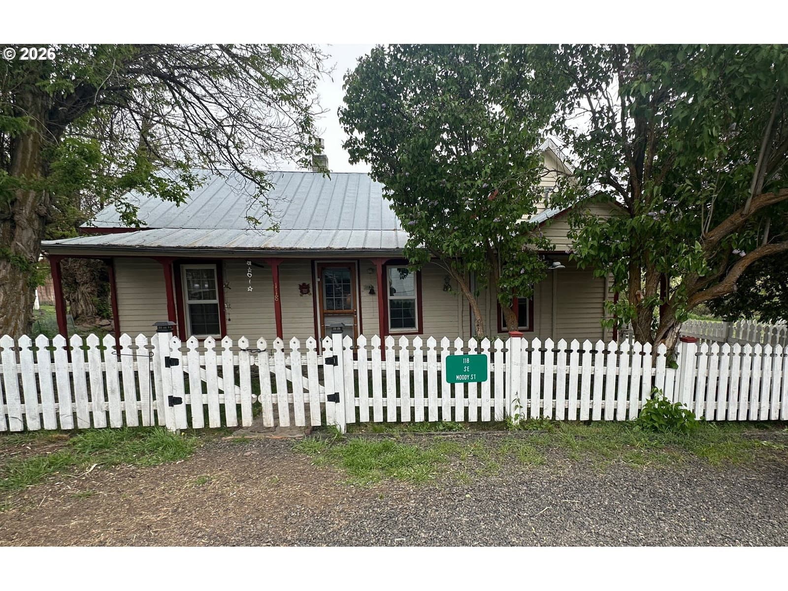 Listing photo 1 of 6