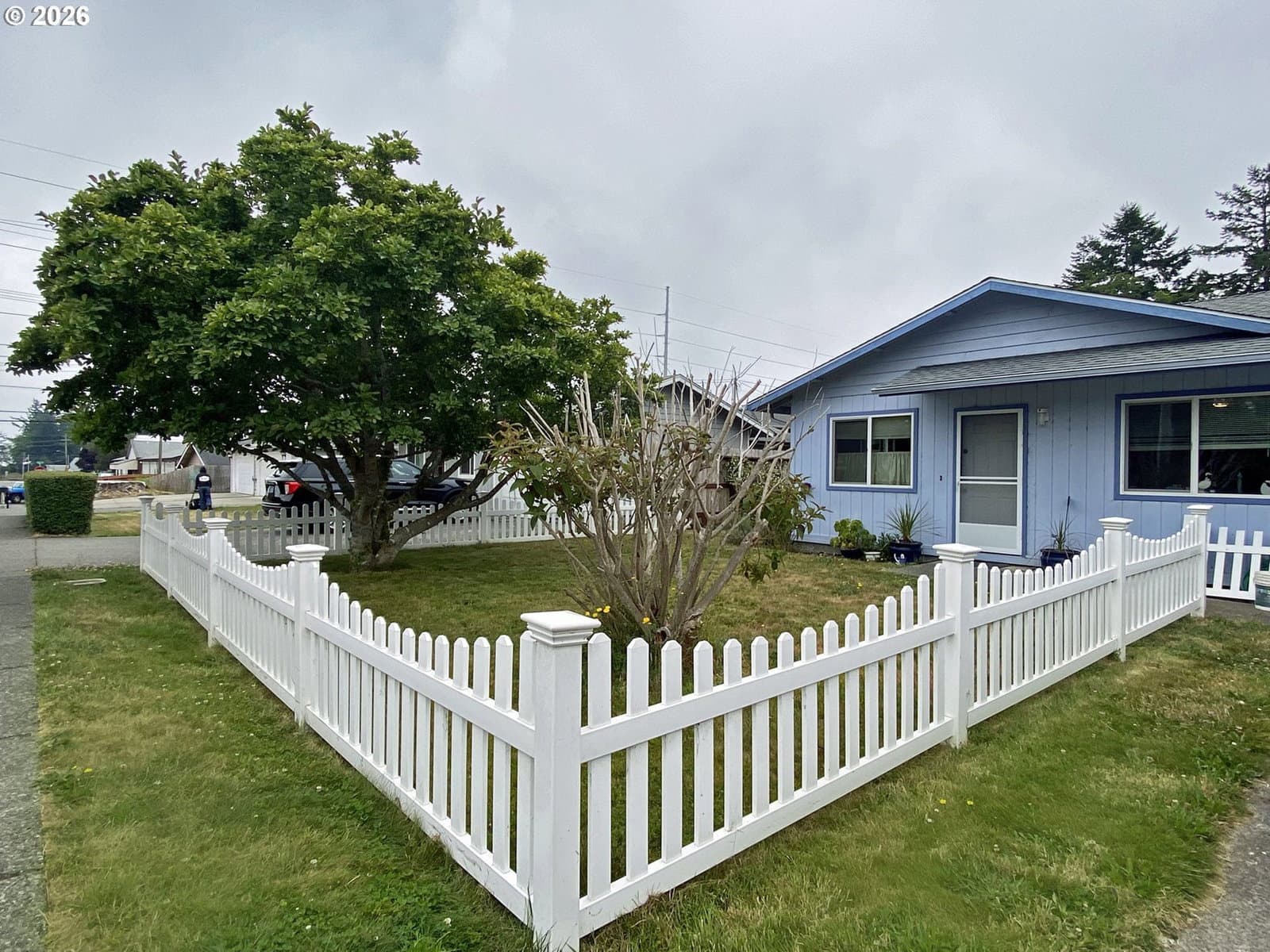 Listing photo 1 of 6