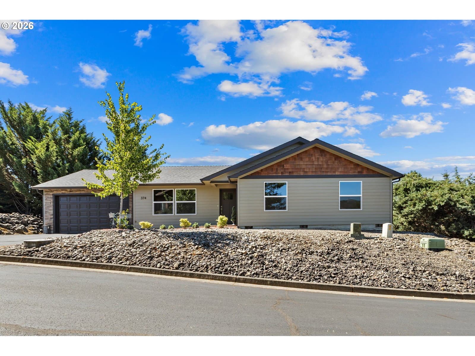 Primary listing photo, 374 BENTGRASS CT, Sutherlin, OR, 97479
