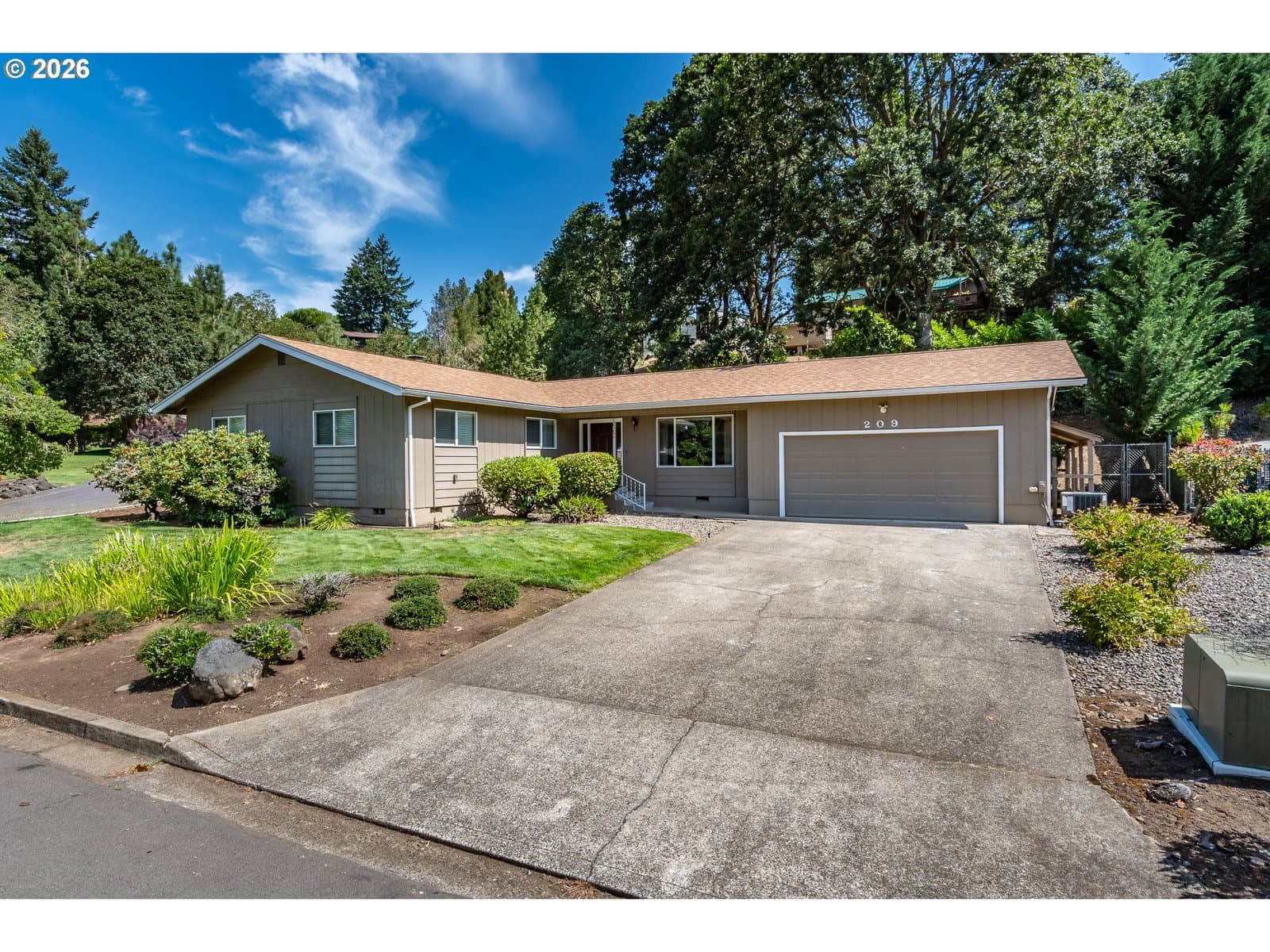 Listing photo 1 of 1
