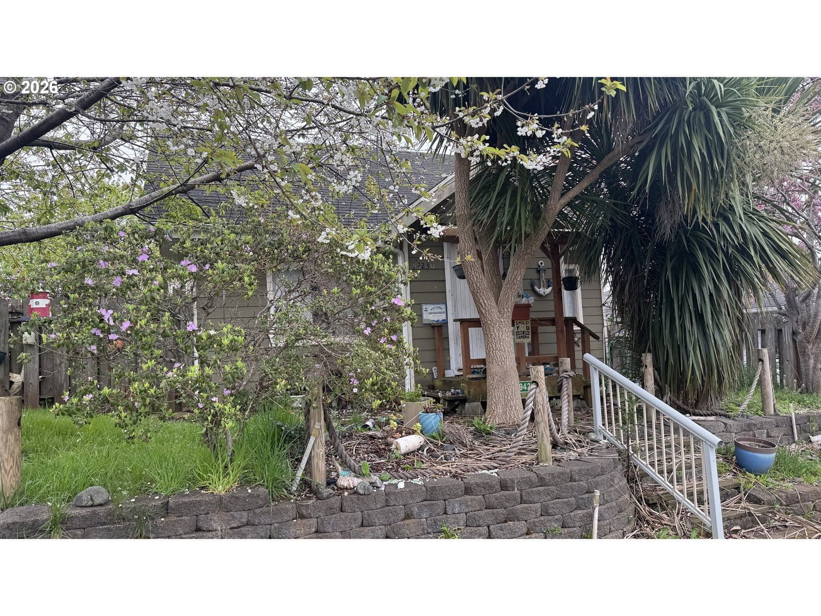 Listing photo 1 of 6