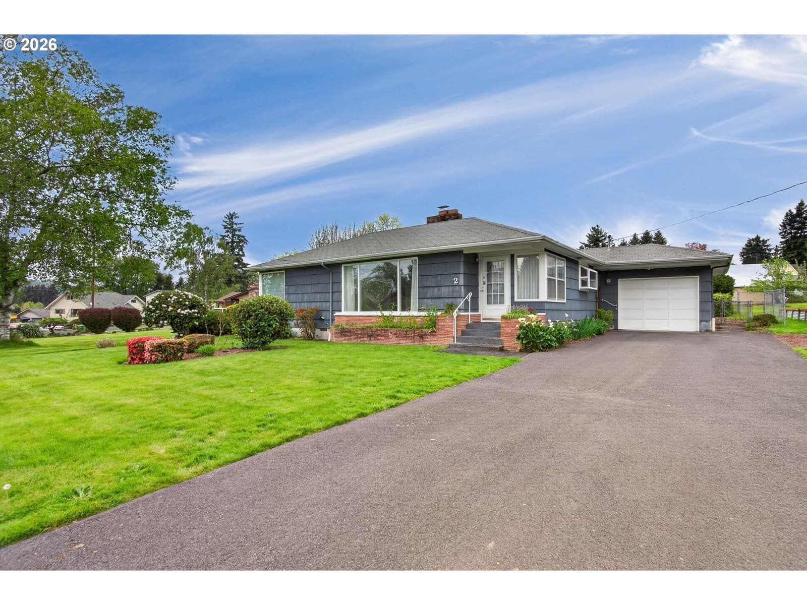 Primary listing photo, 2 PACIFIC PL, Longview, WA, 98632