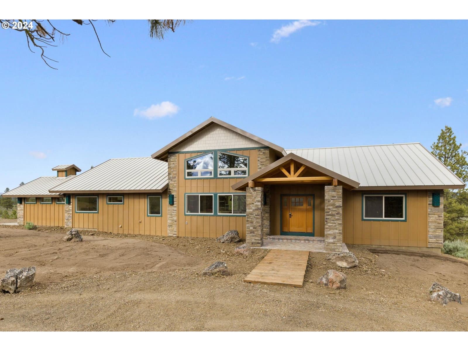 Listing photo 1 of 6