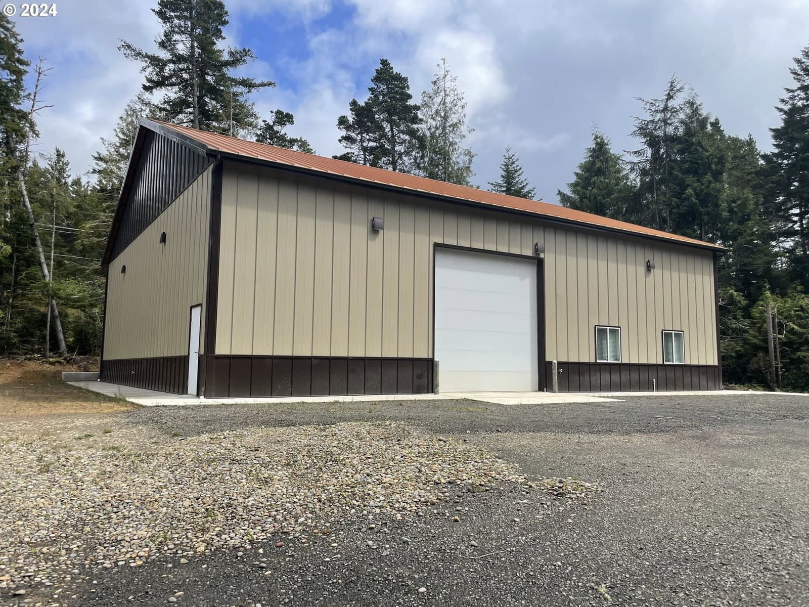 Primary listing photo, 5129 N LOFTUS RD, Florence, OR, 97439