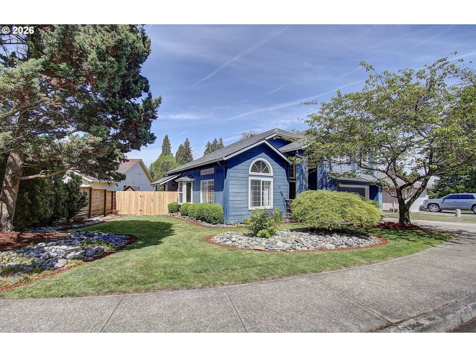Listing photo 1 of 6