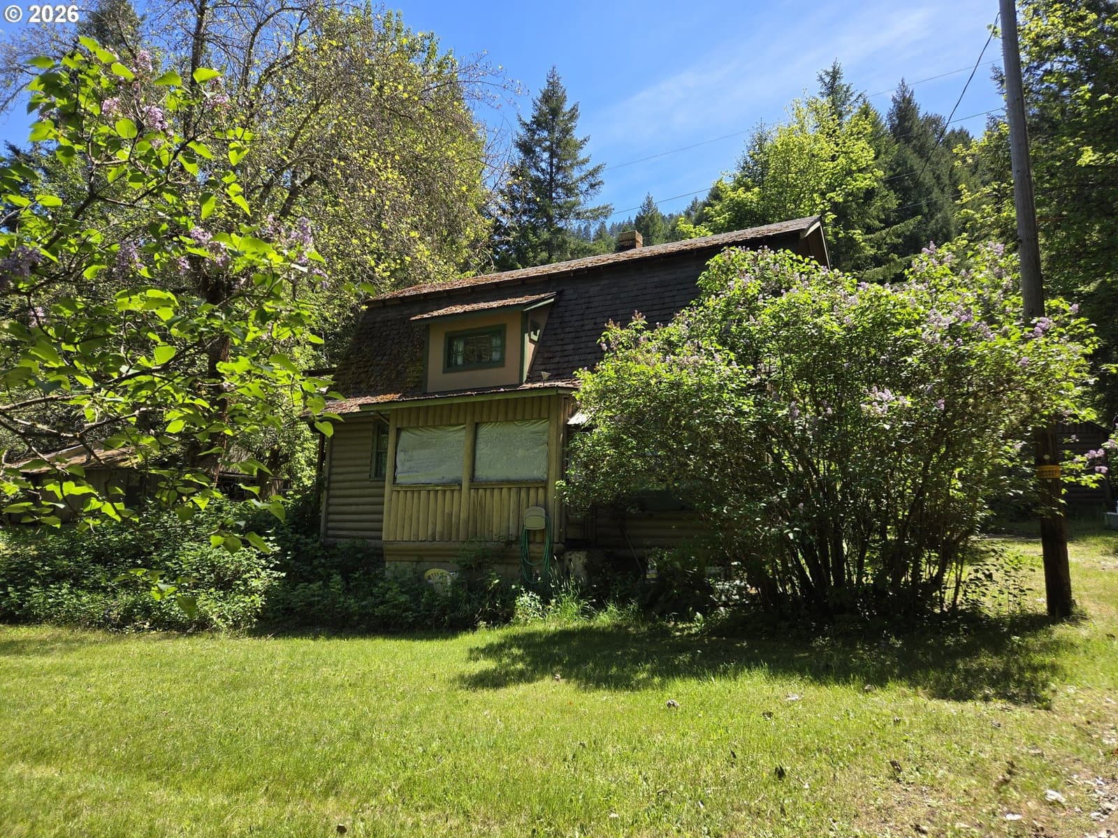 Listing photo 1 of 6