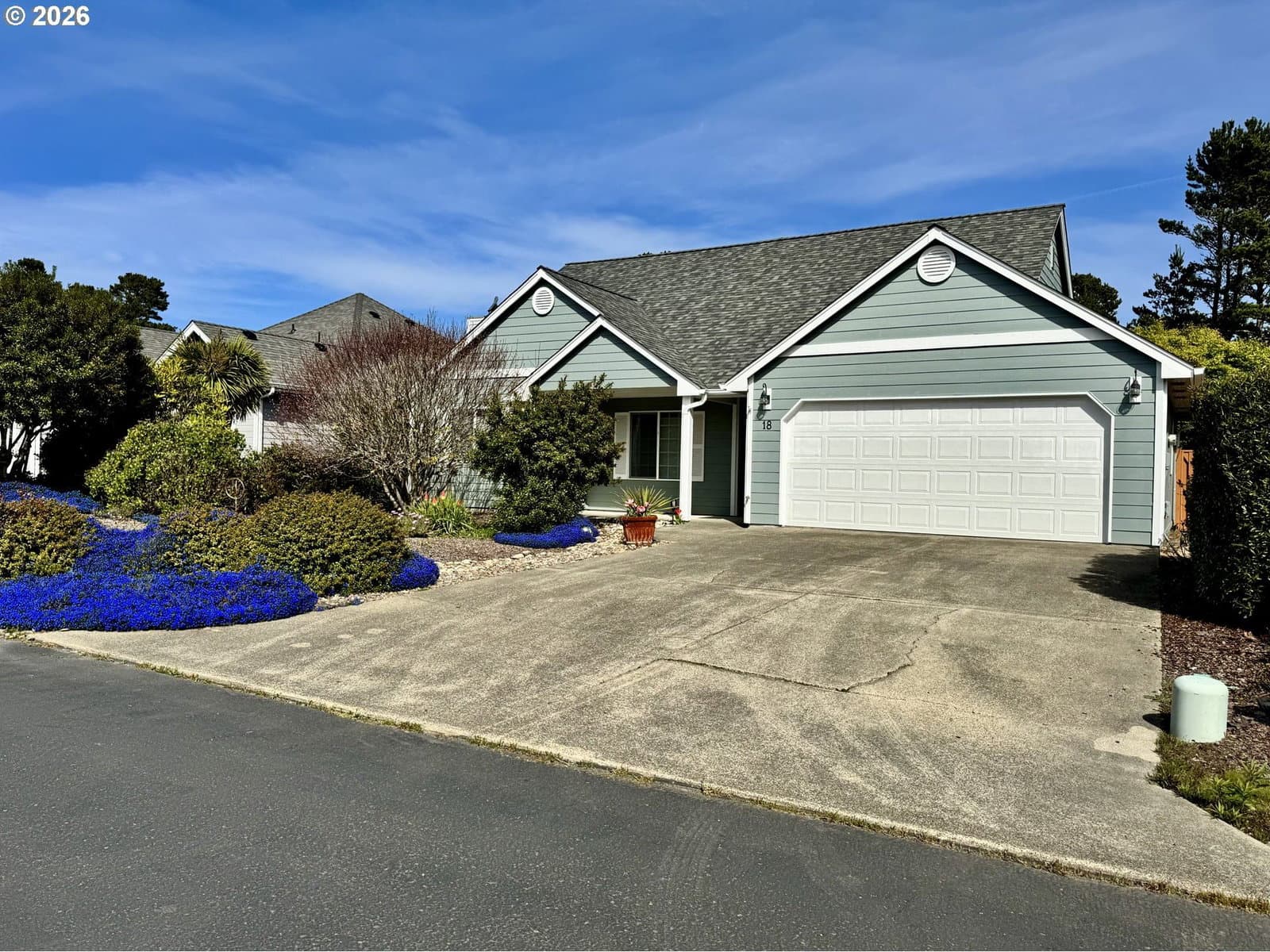 Primary listing photo, 18 MARINERS LN, Florence, OR, 97439
