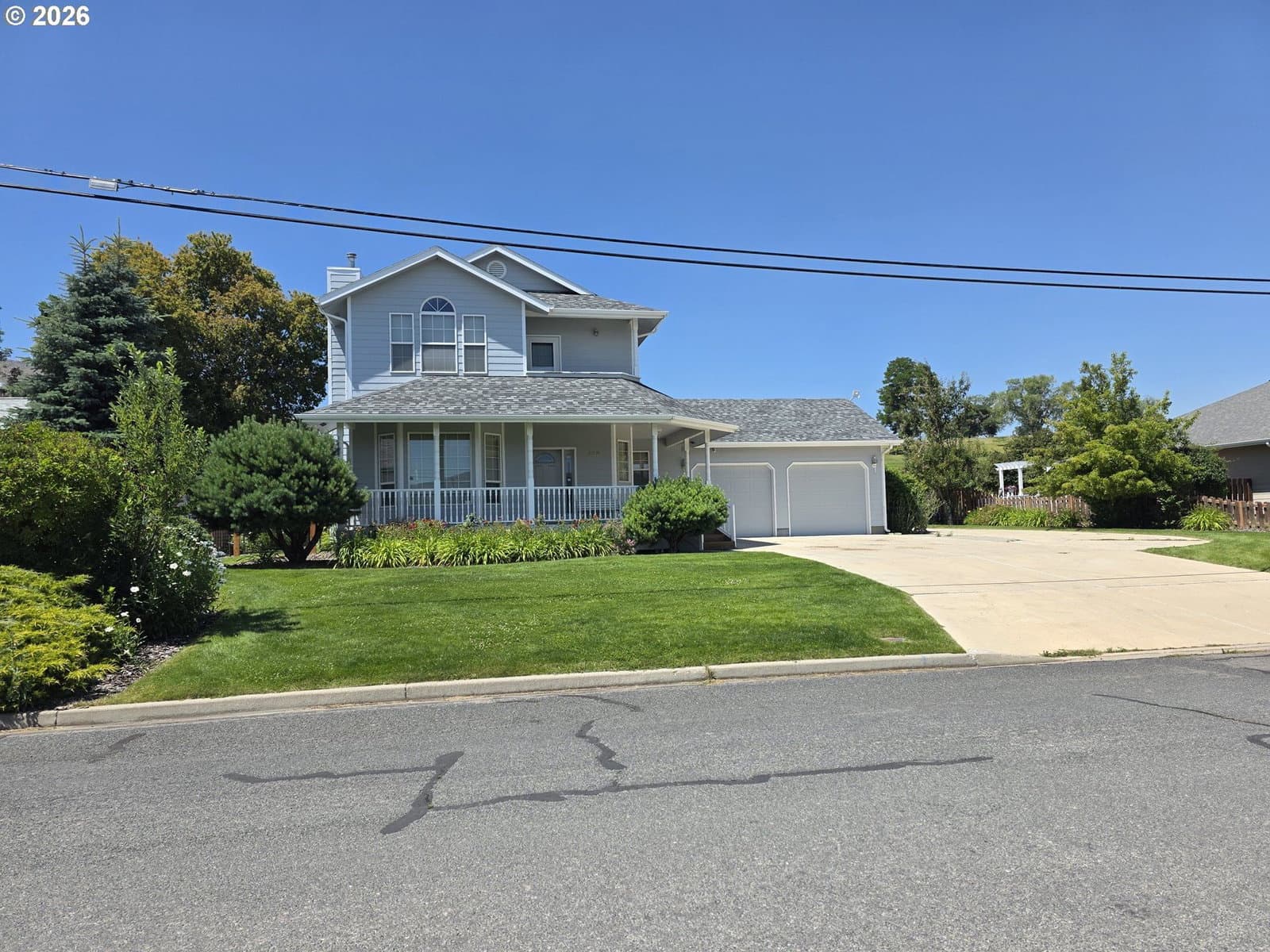 Listing photo 1 of 6
