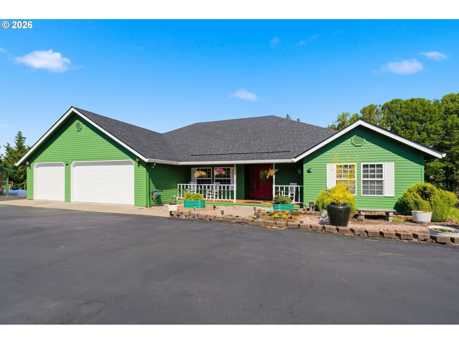 Primary listing photo, 10920 MARTIN LN NE, Aurora, OR, 97002